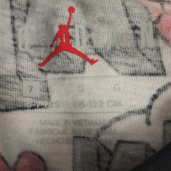 boys size 6/7 jordan tee - Picture 2 of 2